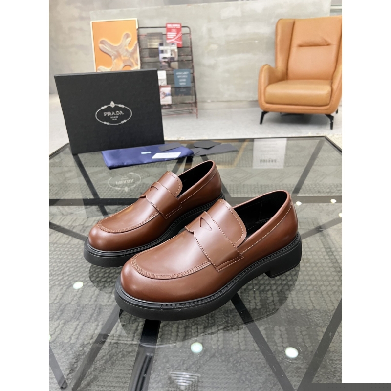 Pra*a leather shoes